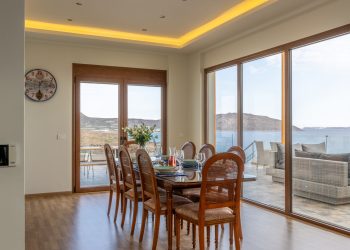 Dining area 1